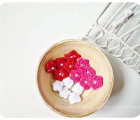 Mini crochet flower single layer for scrap booking, card making etc 