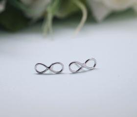 Infinity Stud earrings in silver