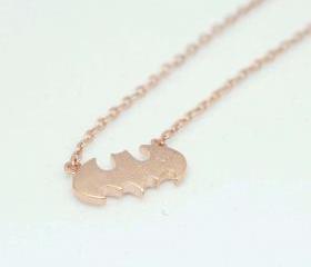 Dark night Batman necklace in rose gold