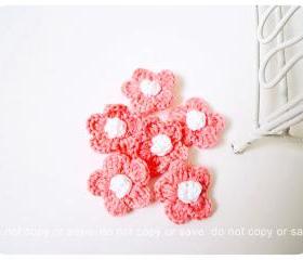 6 peach crochet flowers / pack 