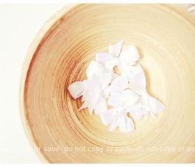 10 Ribbon small white satin / pack 