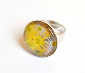 Yellow flowers adjustable ring with glass cabochon