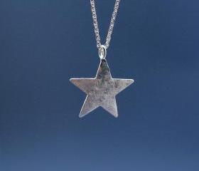 Brushed Chunky Star Necklace in Silver