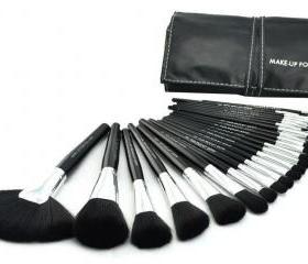 Fashion 24 PCS Cosmetic Makeup Tools Facial Makeup Brush Set With Black Leahter Case