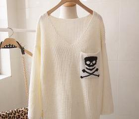 White Skull V neck Bat sleeve Loose sleeve head Sweater