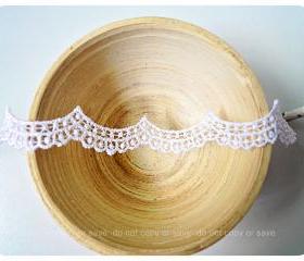 Scallop white detailed trim lace 