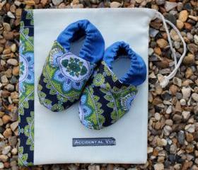 Baby booties, jasmine paisley, 3-6 months (medium)