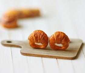 Food Earrings - Croissant Earrings