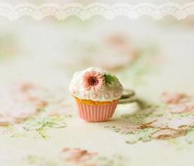 Dessert Jewelry - Soft Pink Gerbera Daisy Cupcake Ring